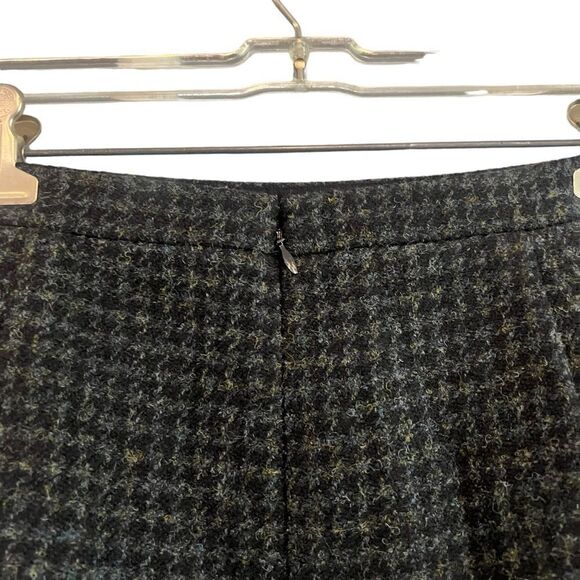 J. Crew 100% wool skirt. Lined size 4 - Picture 7 of 9